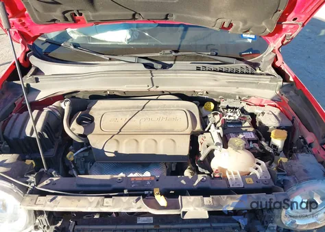 2020 Jeep Renegade Latitude Fwd z USA, uszkodzony, nr VIN ZACNJABB8LPL55663